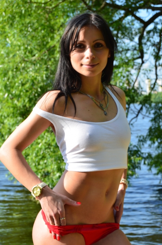 Александра, 22 года, 1 размер груди